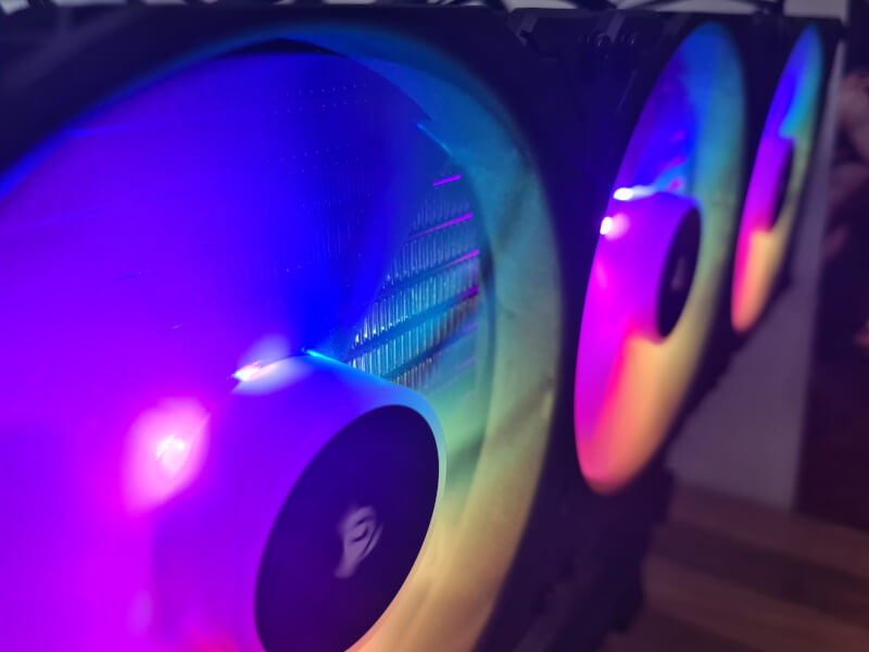 iCUE ML140 RGB Cooler Capellix AIO all-in-one H170i Elite watercooler 420mm Corsair.jpg